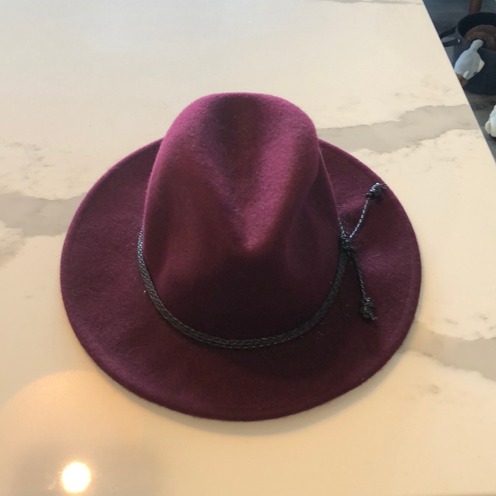 Maroon hat